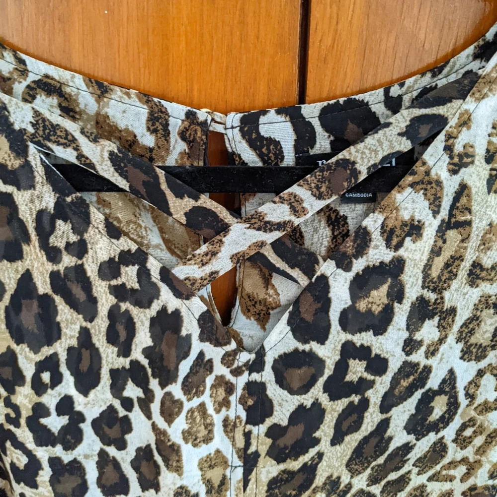 Roz & Ali Leopard Print Lined Flowy Layered Tunic Top Sleeveless Women's Small - Picture 4 of 9